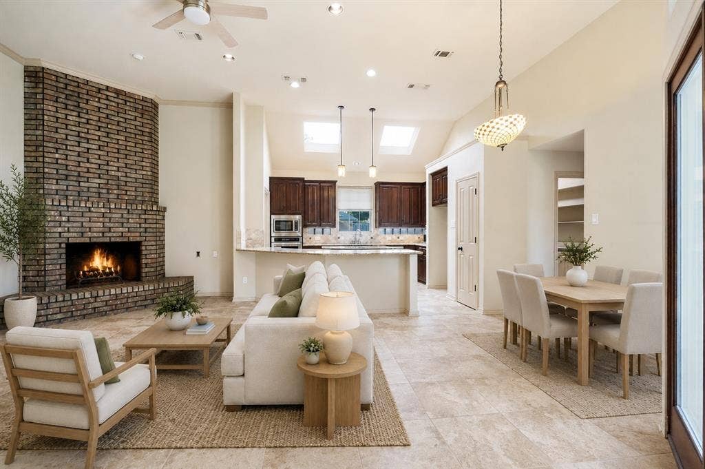 1341 Nettleton Drive, DeSoto, TX 75115