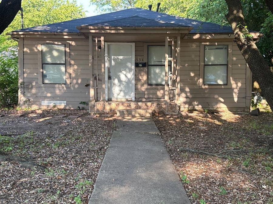 Property photo for 2934 Kirven Street, Dallas, TX
