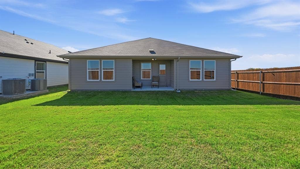 608 SMART STRIKE Trail, Granbury, TX 76049 Rear Elevation
