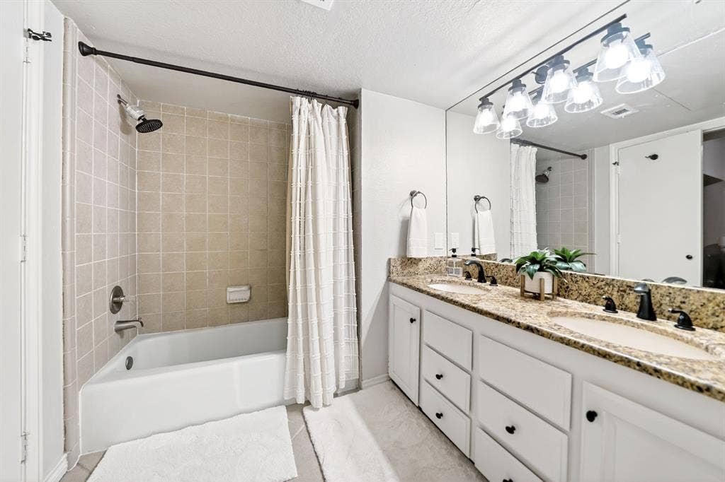 1538 Signal Ridge Place, #1538, Rockwall, TX 75032 Bath with Shower