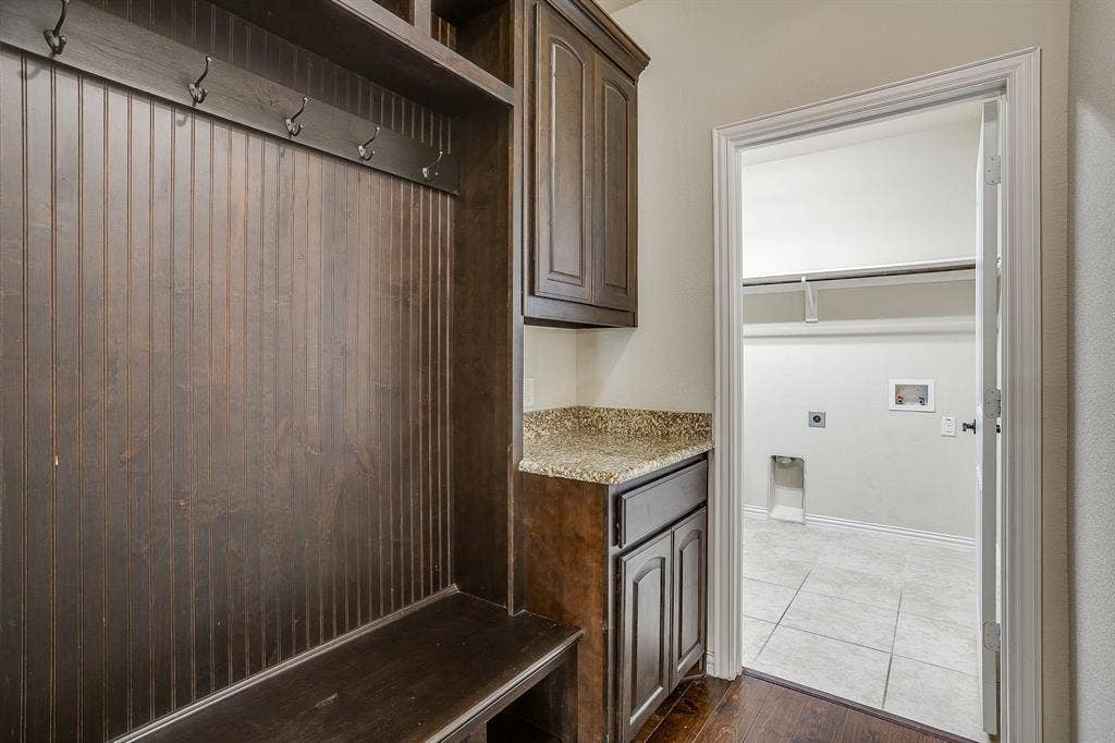213 Park Villa Lane, Aledo, TX 76008 213 Park Villa Lane, Aledo, TX 76008