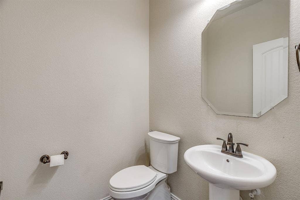 213 Park Villa Lane, Aledo, TX 76008 213 Park Villa Lane, Aledo, TX 76008
