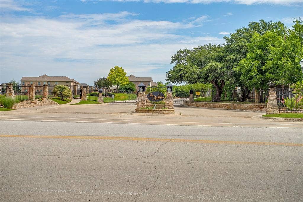 213 Park Villa Lane, Aledo, TX 76008 213 Park Villa Lane, Aledo, TX 76008