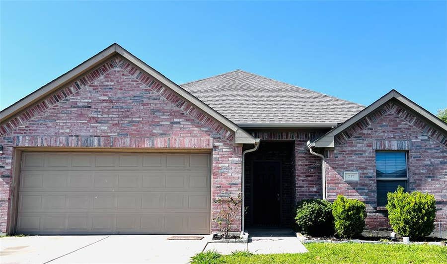 Property photo for 217 Creekwood Drive, Princeton, TX