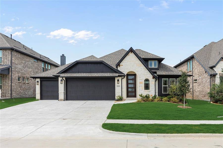 Property photo for 3009 Autumn Glen Drive, Melissa, TX