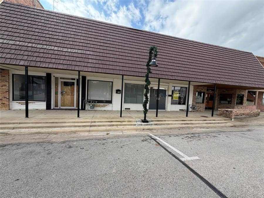 Property photo for 216 S Main Street, Kemp, TX