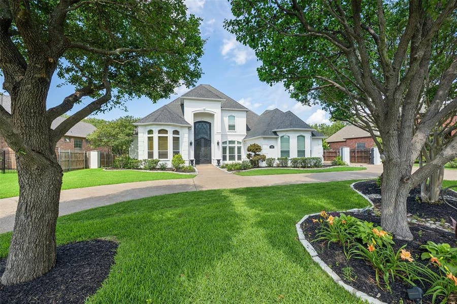 Property photo for 920 Independence Parkway, Southlake, TX