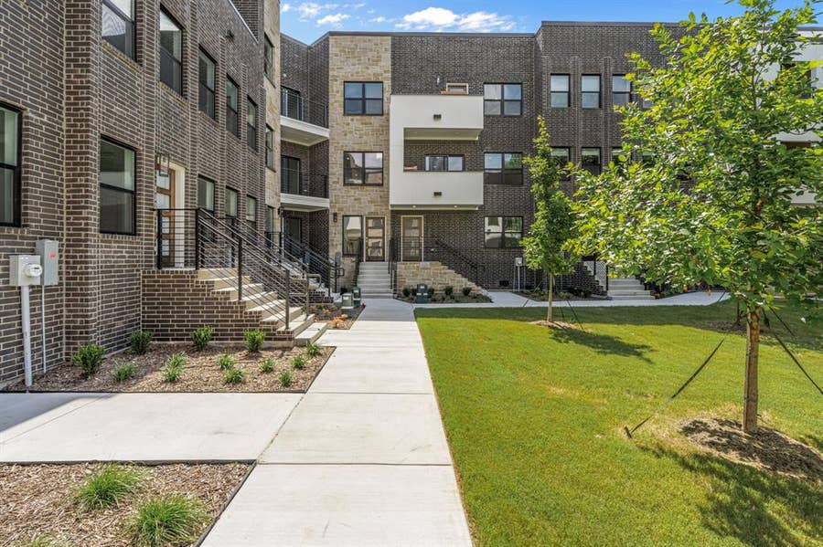 Property photo for 304 Golden Bell Lane, Fort Worth, TX