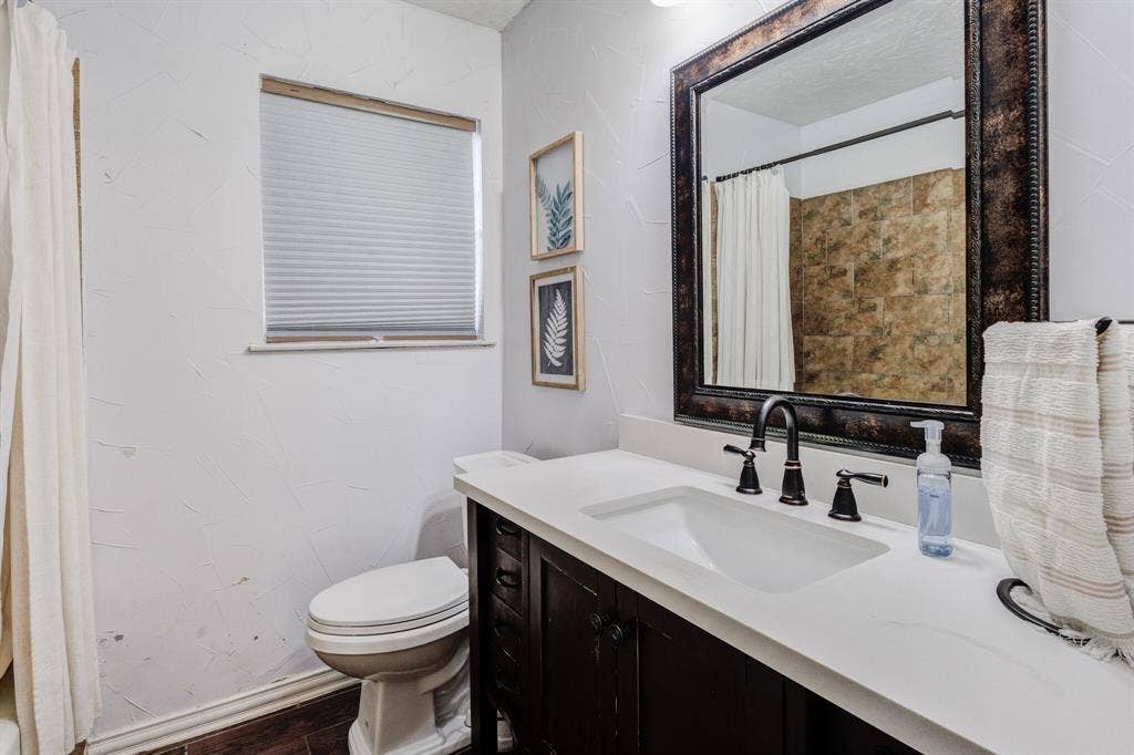 509 E Phillips Court, Grand Prairie, TX 75051 509 E Phillips Court, Grand Prairie, TX 75051
