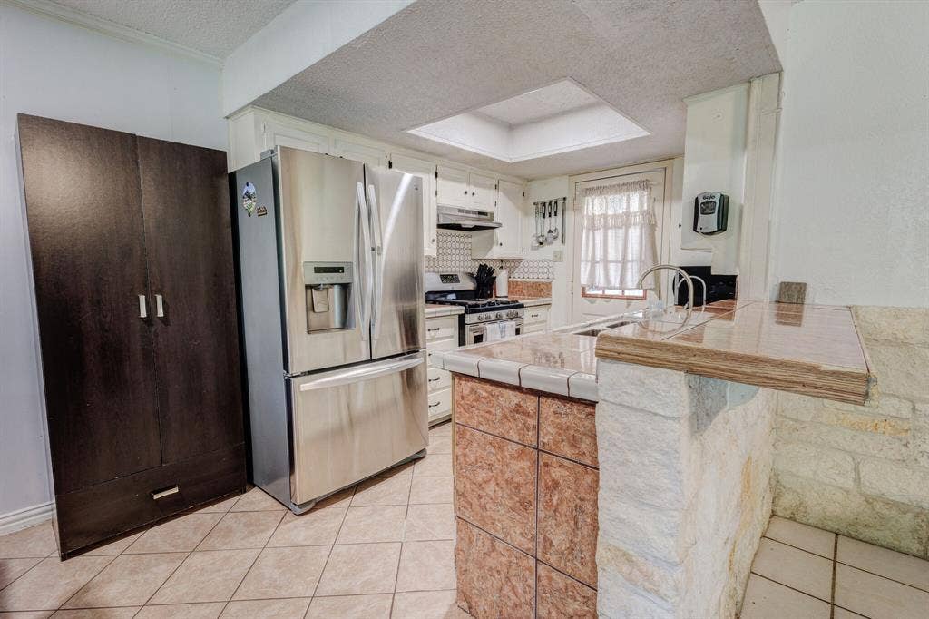 509 E Phillips Court, Grand Prairie, TX 75051 509 E Phillips Court, Grand Prairie, TX 75051