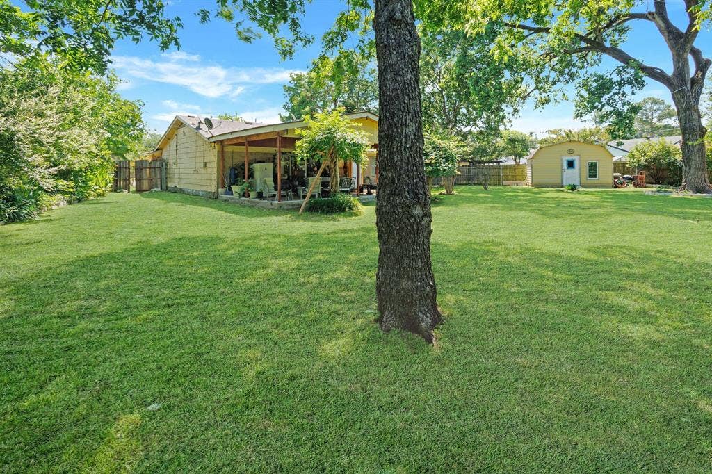 509 E Phillips Court, Grand Prairie, TX 75051 509 E Phillips Court, Grand Prairie, TX 75051