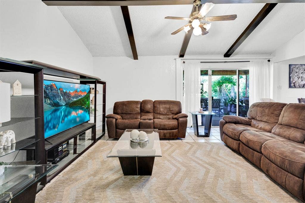 509 E Phillips Court, Grand Prairie, TX 75051 509 E Phillips Court, Grand Prairie, TX 75051