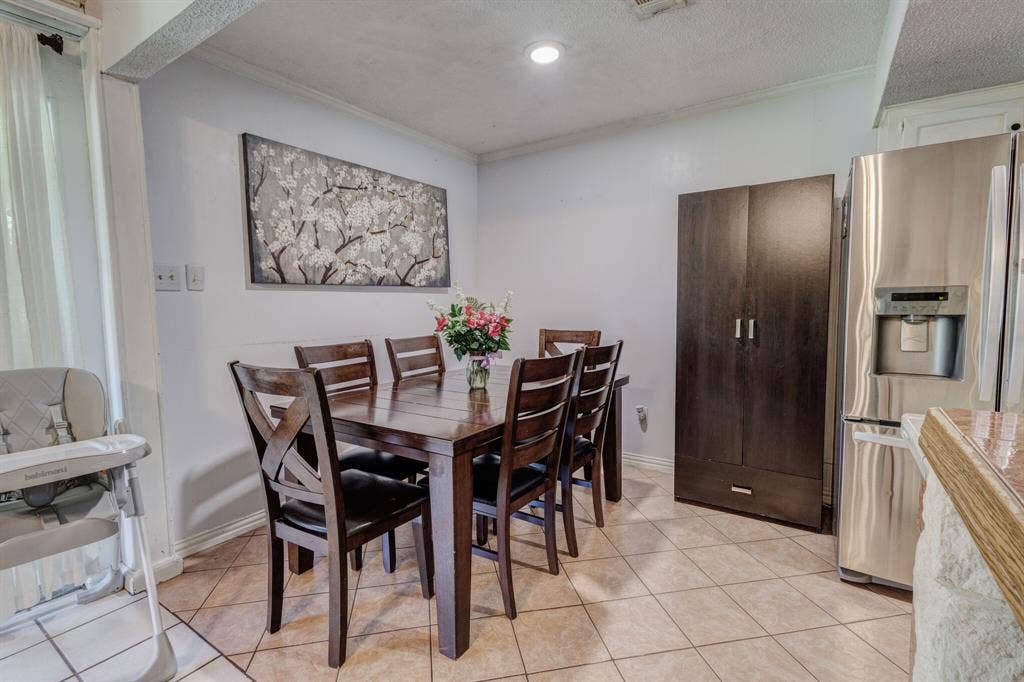 509 E Phillips Court, Grand Prairie, TX 75051 509 E Phillips Court, Grand Prairie, TX 75051