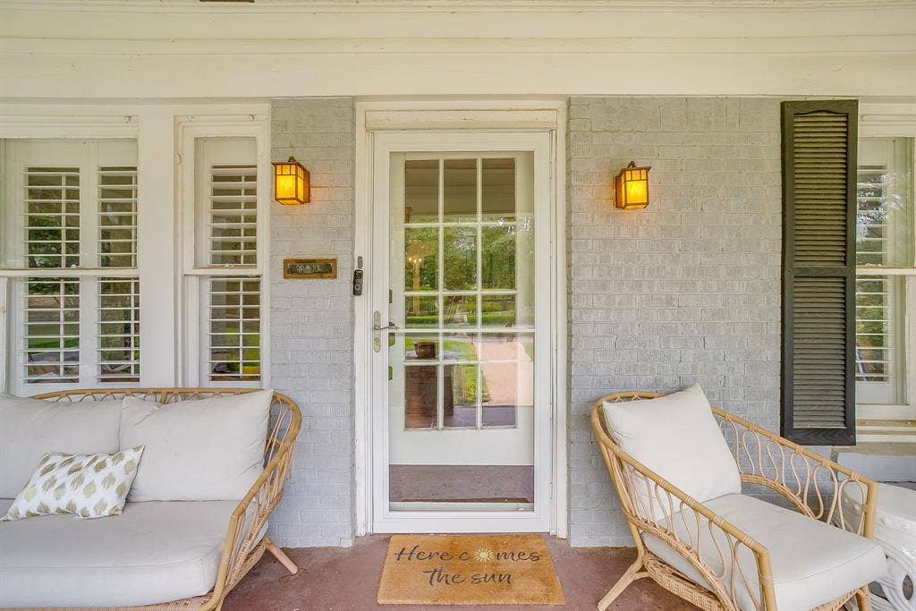 2200 W Magnolia Avenue, Fort Worth, TX 76110 2200 W Magnolia Avenue, Fort Worth, TX 76110