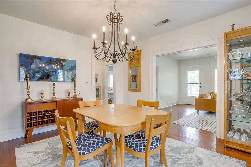 2200 W Magnolia Avenue, Fort Worth, TX 76110 2200 W Magnolia Avenue, Fort Worth, TX 76110