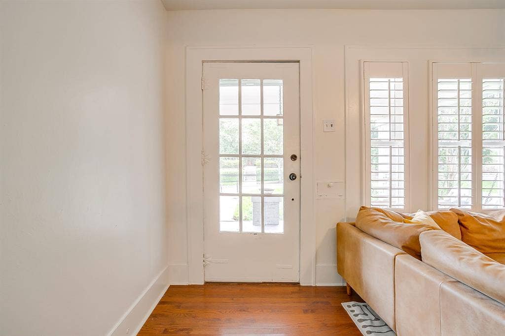 2200 W Magnolia Avenue, Fort Worth, TX 76110 2200 W Magnolia Avenue, Fort Worth, TX 76110