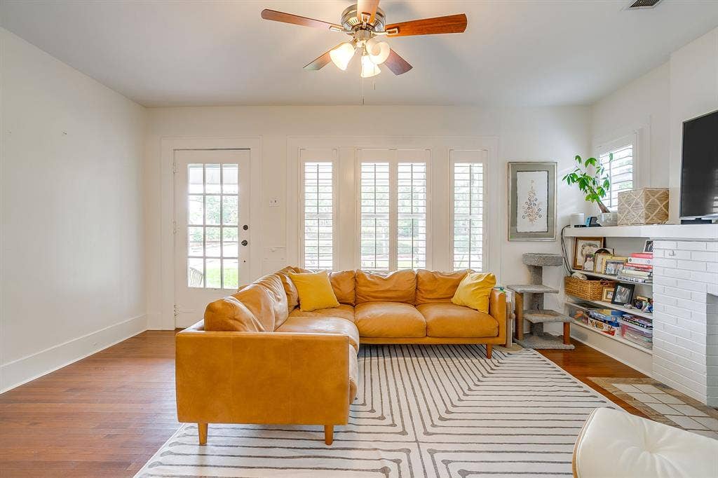 2200 W Magnolia Avenue, Fort Worth, TX 76110 2200 W Magnolia Avenue, Fort Worth, TX 76110