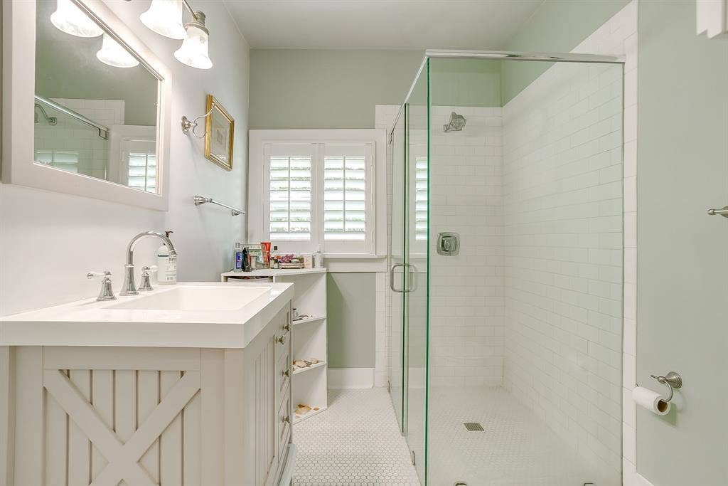 2200 W Magnolia Avenue, Fort Worth, TX 76110 2200 W Magnolia Avenue, Fort Worth, TX 76110