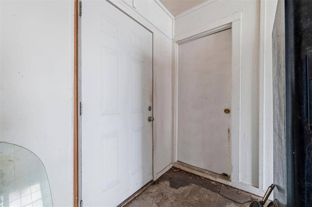 829 Ray Andra Drive, DeSoto, TX 75115