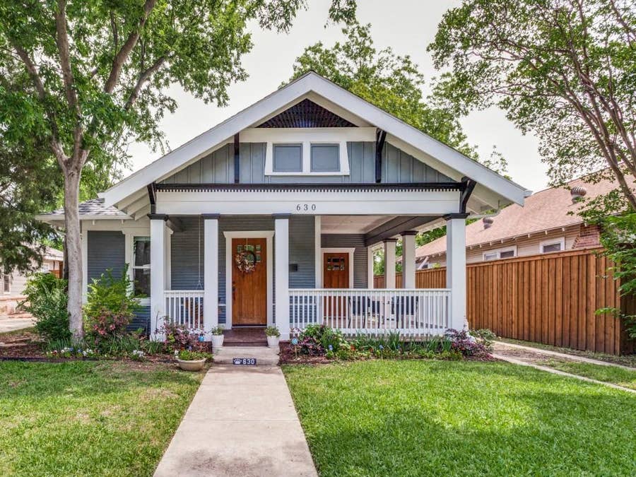 Property photo for 630 N Edgefield Avenue, Dallas, TX