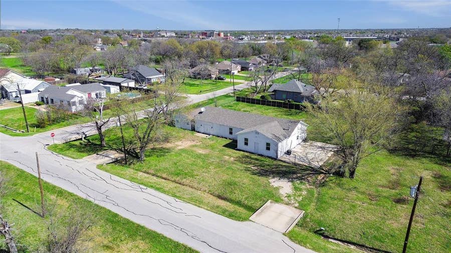 Property photo for 401 E Buffalo Street, Forney, TX