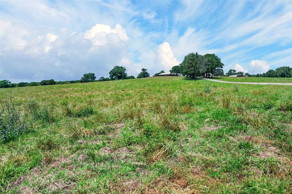 1053 ACR 499, Athens, TX 75751 1053 ACR 499, Athens, TX 75751