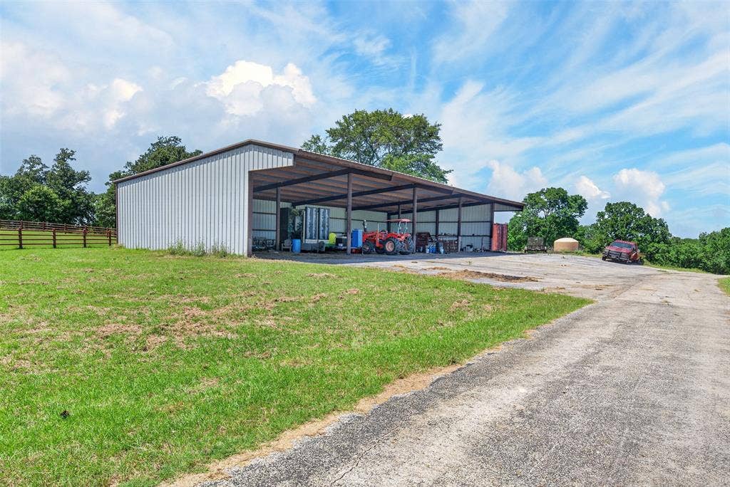 1053 ACR 499, Athens, TX 75751 1053 ACR 499, Athens, TX 75751