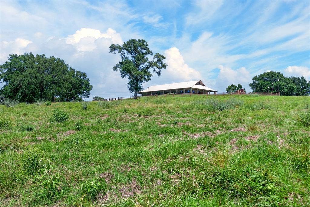 1053 ACR 499, Athens, TX 75751 1053 ACR 499, Athens, TX 75751