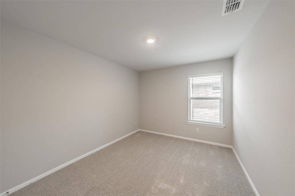 304 Abingdon Street, Azle, TX 76020 304 Abingdon Street, Azle, TX 76020
