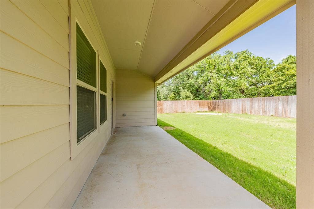 304 Abingdon Street, Azle, TX 76020 304 Abingdon Street, Azle, TX 76020