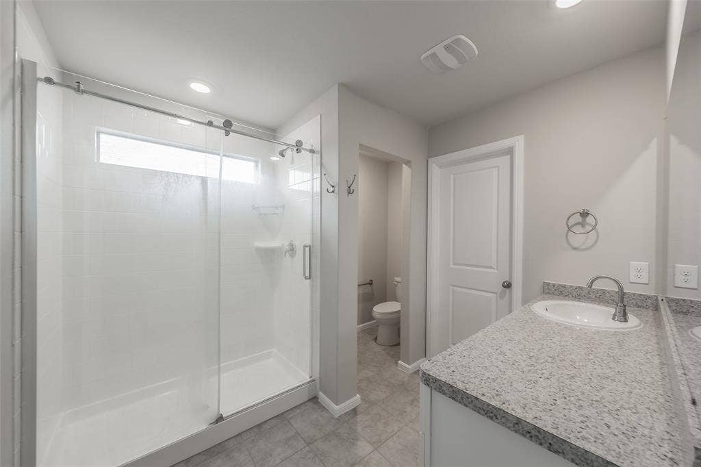 304 Abingdon Street, Azle, TX 76020 304 Abingdon Street, Azle, TX 76020