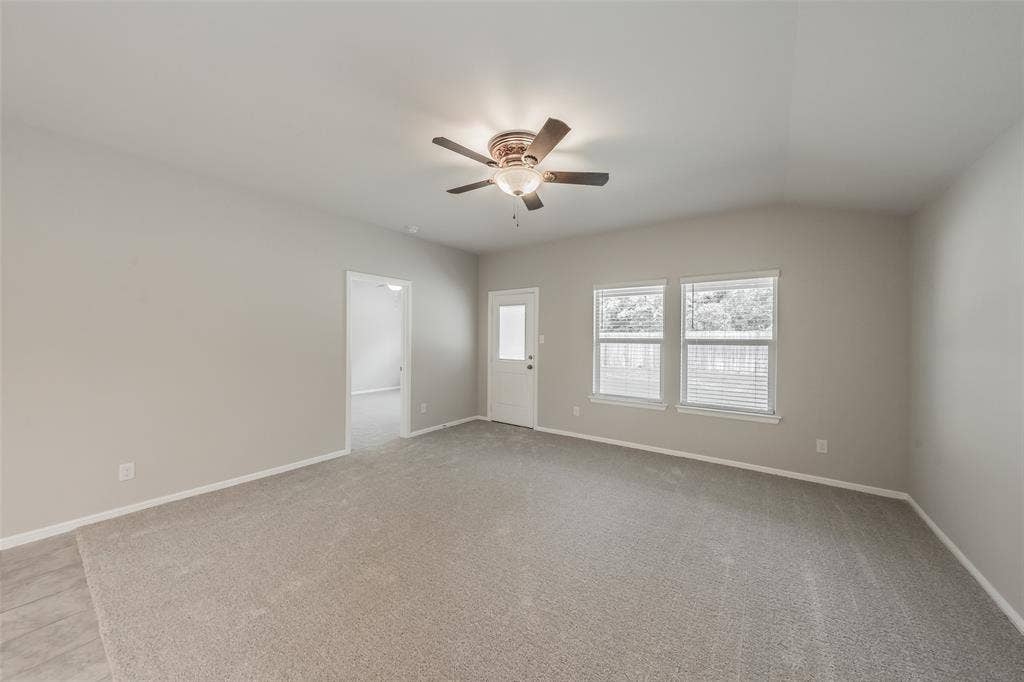 304 Abingdon Street, Azle, TX 76020 304 Abingdon Street, Azle, TX 76020