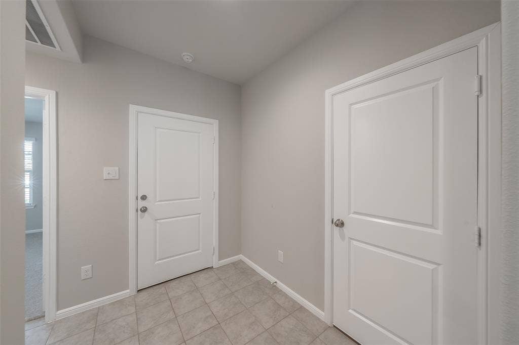 304 Abingdon Street, Azle, TX 76020 304 Abingdon Street, Azle, TX 76020