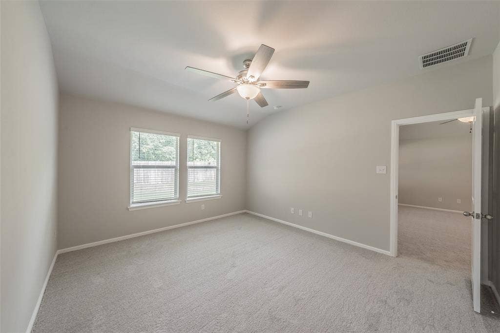 304 Abingdon Street, Azle, TX 76020 304 Abingdon Street, Azle, TX 76020