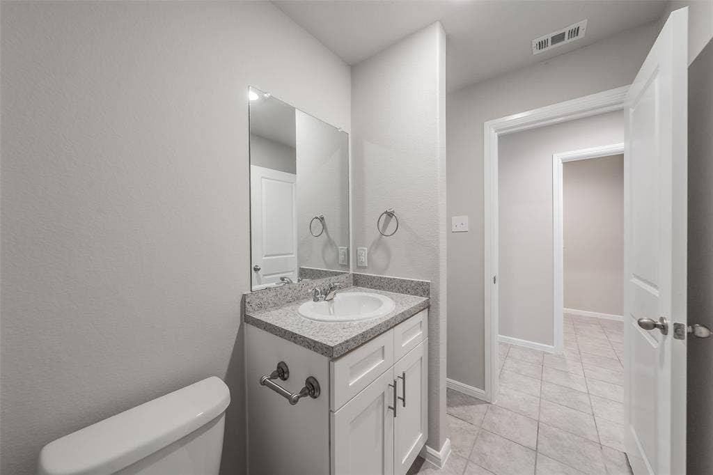 304 Abingdon Street, Azle, TX 76020 304 Abingdon Street, Azle, TX 76020