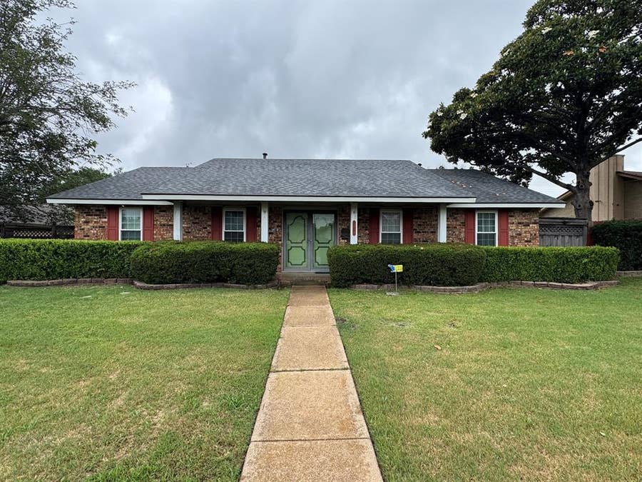 Property photo for 3818 Twin Falls Street, Irving, TX