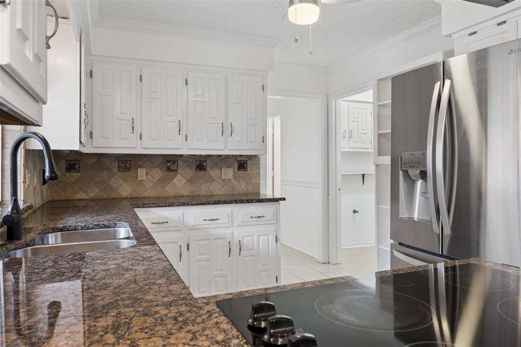 2708 Downing Drive, Plano, TX 75023 2708 Downing Drive, Plano, TX 75023
