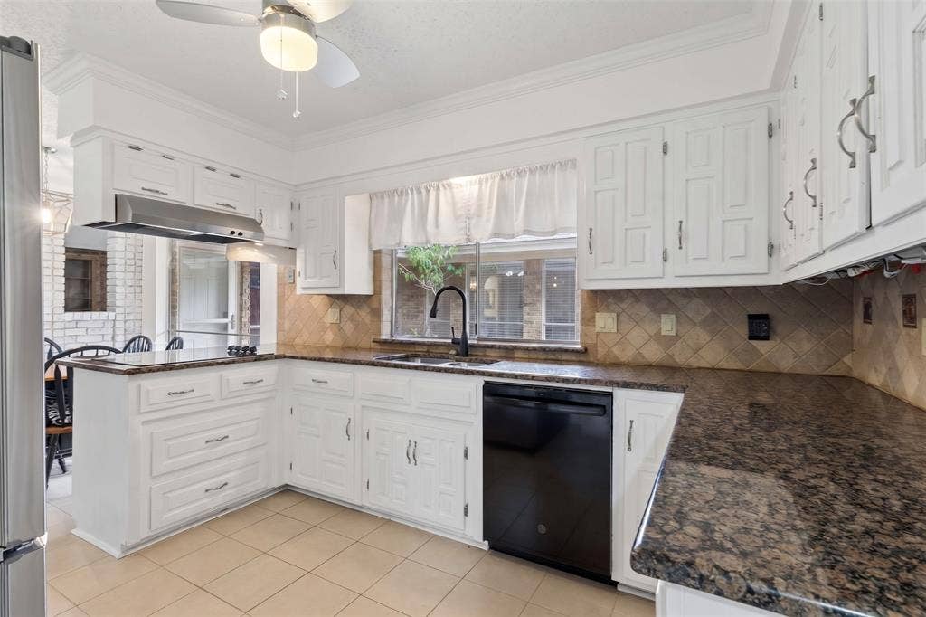 2708 Downing Drive, Plano, TX 75023 2708 Downing Drive, Plano, TX 75023
