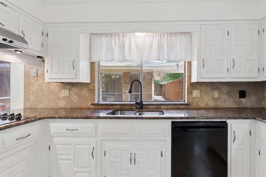 2708 Downing Drive, Plano, TX 75023 2708 Downing Drive, Plano, TX 75023