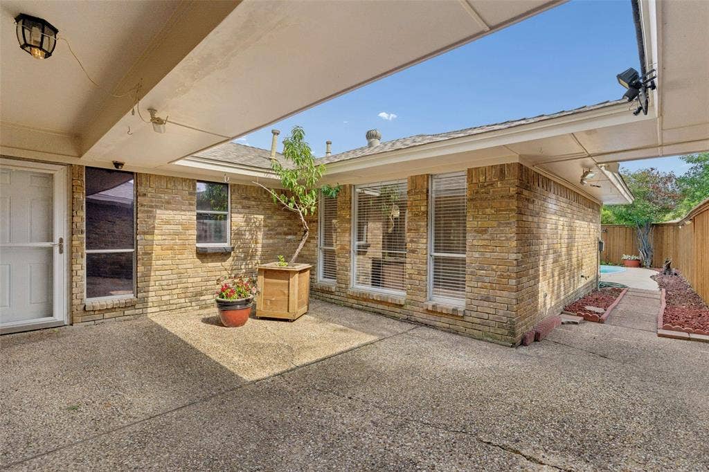 2708 Downing Drive, Plano, TX 75023 2708 Downing Drive, Plano, TX 75023