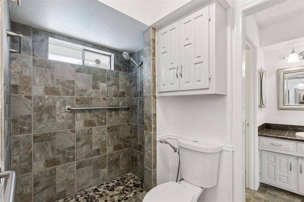 2708 Downing Drive, Plano, TX 75023 2708 Downing Drive, Plano, TX 75023
