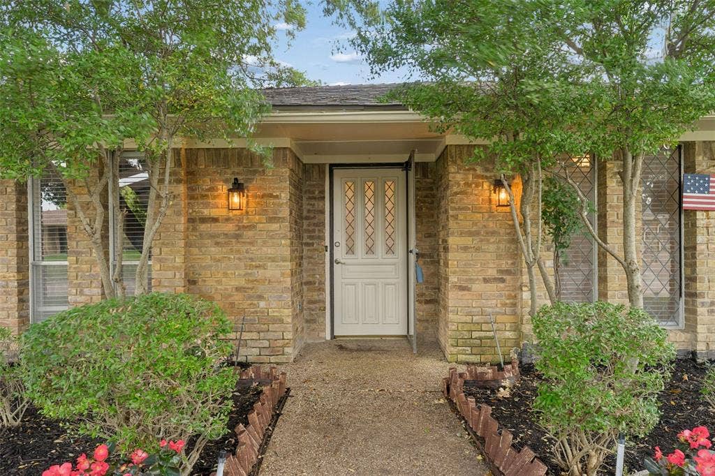 2708 Downing Drive, Plano, TX 75023 2708 Downing Drive, Plano, TX 75023
