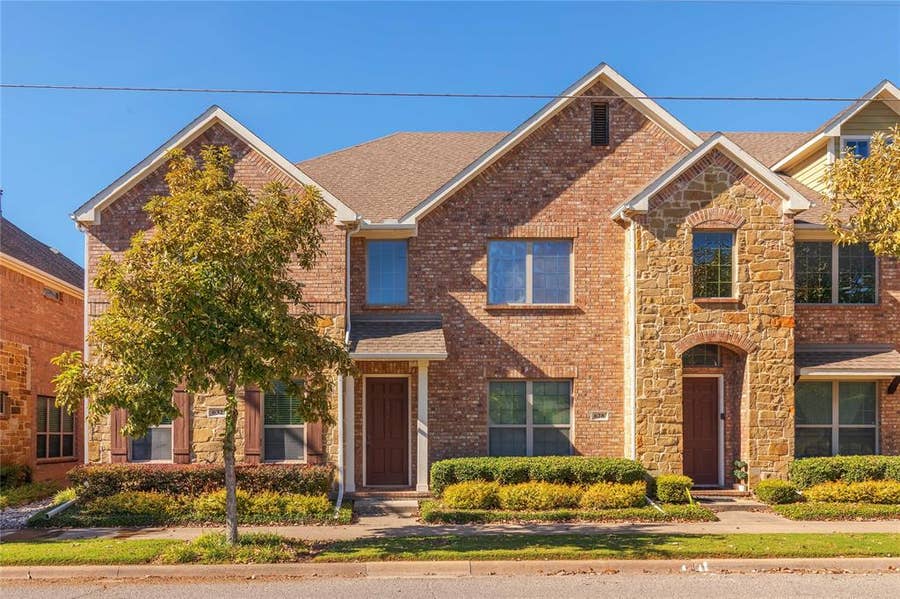 Property photo for 632 S Greenville Avenue, Richardson, TX