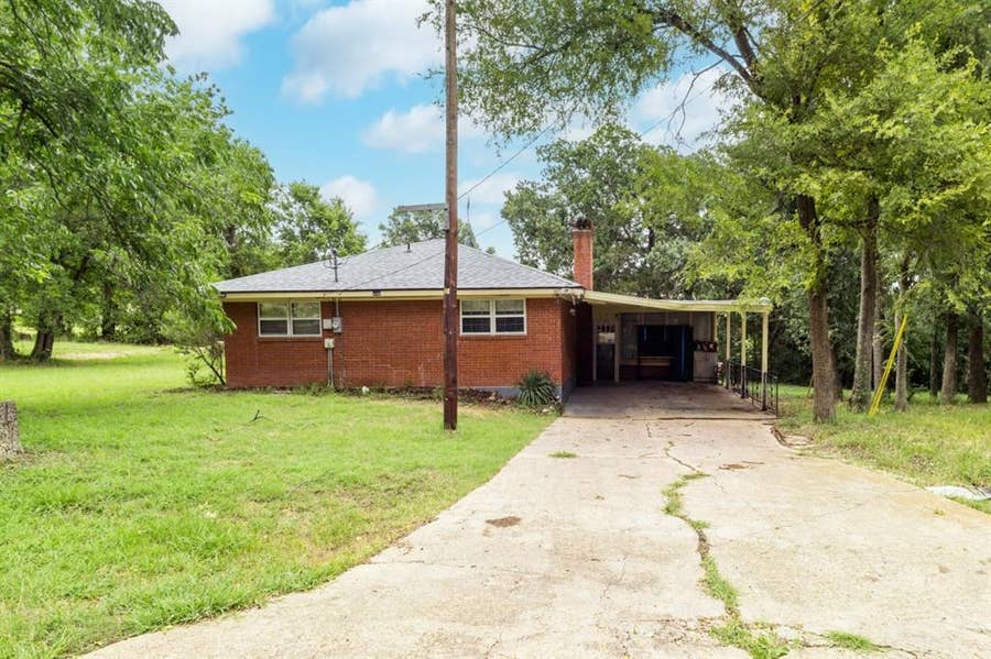 Property photo for 201 Admiral Drive, Gun Barrel City, TX