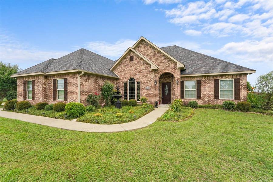 Property photo for 1243 Chartres, Oak Ridge, TX
