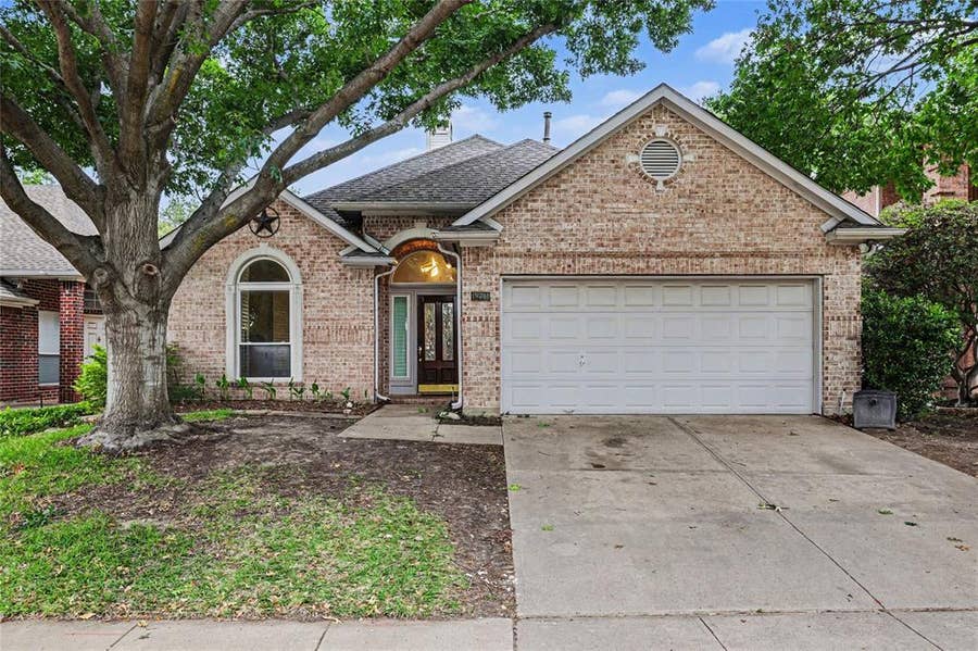 Property photo for 18711 Tall Oak Drive, Dallas, TX