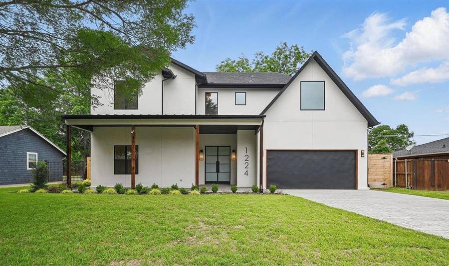Property photo for 1224 S Pine Street, Grapevine, TX