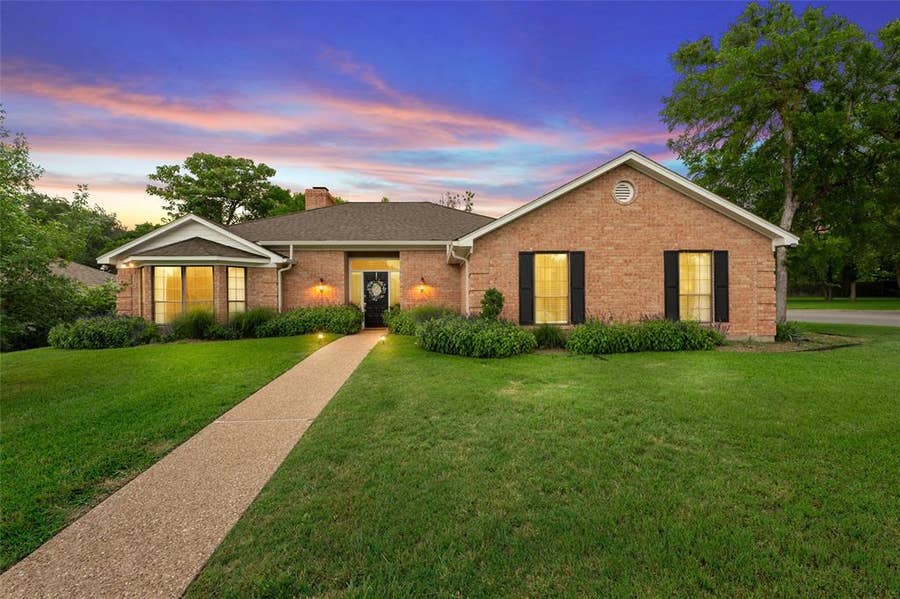 Property photo for 3400 Hearthwood Circle, Waco, TX