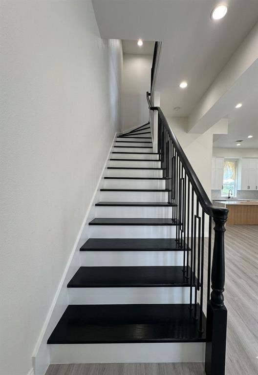 4909 Elysian Street, #F, Houston, TX 77009 Stairway