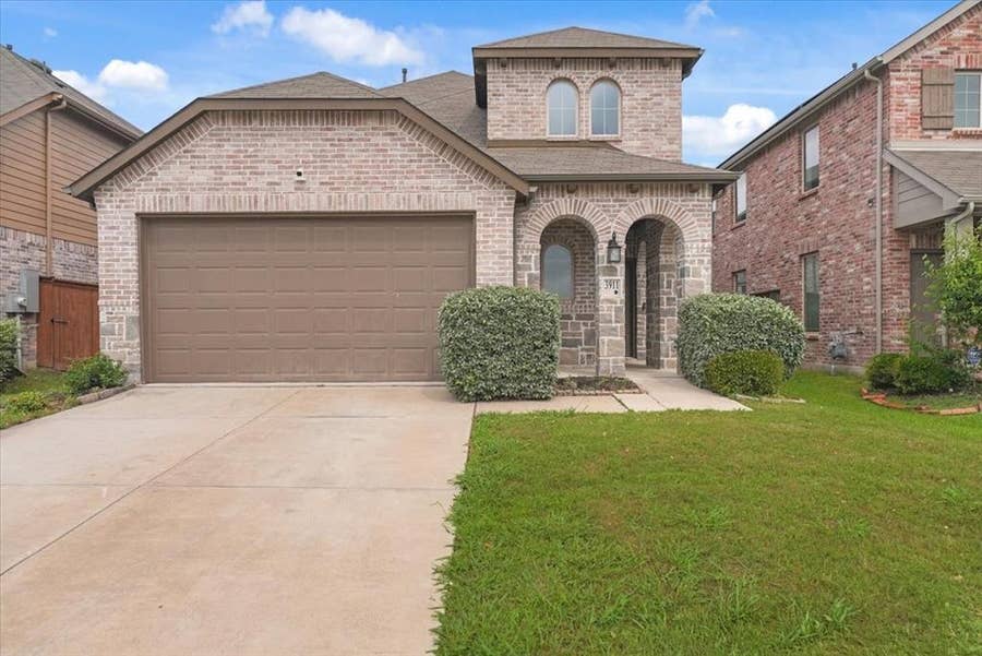Property photo for 3911 Rochelle Lane, Forney, TX